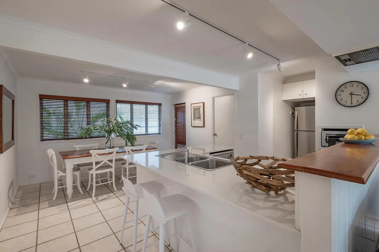 Noosa River Resort Apartment On Gympie Terrace Noosaville Australia