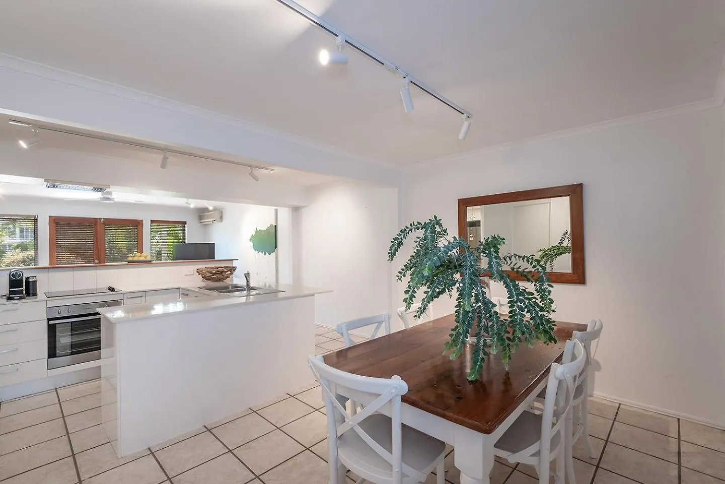 Noosa River Resort Apartment On Gympie Terrace Noosaville